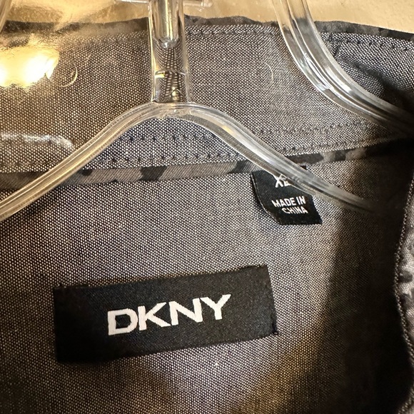 NWT DKNY Men’s Button Down Dress Shirt Size XL Black Gray - Picture 4 of 6